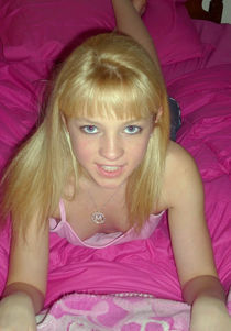 Vera Snow fan gangbang,